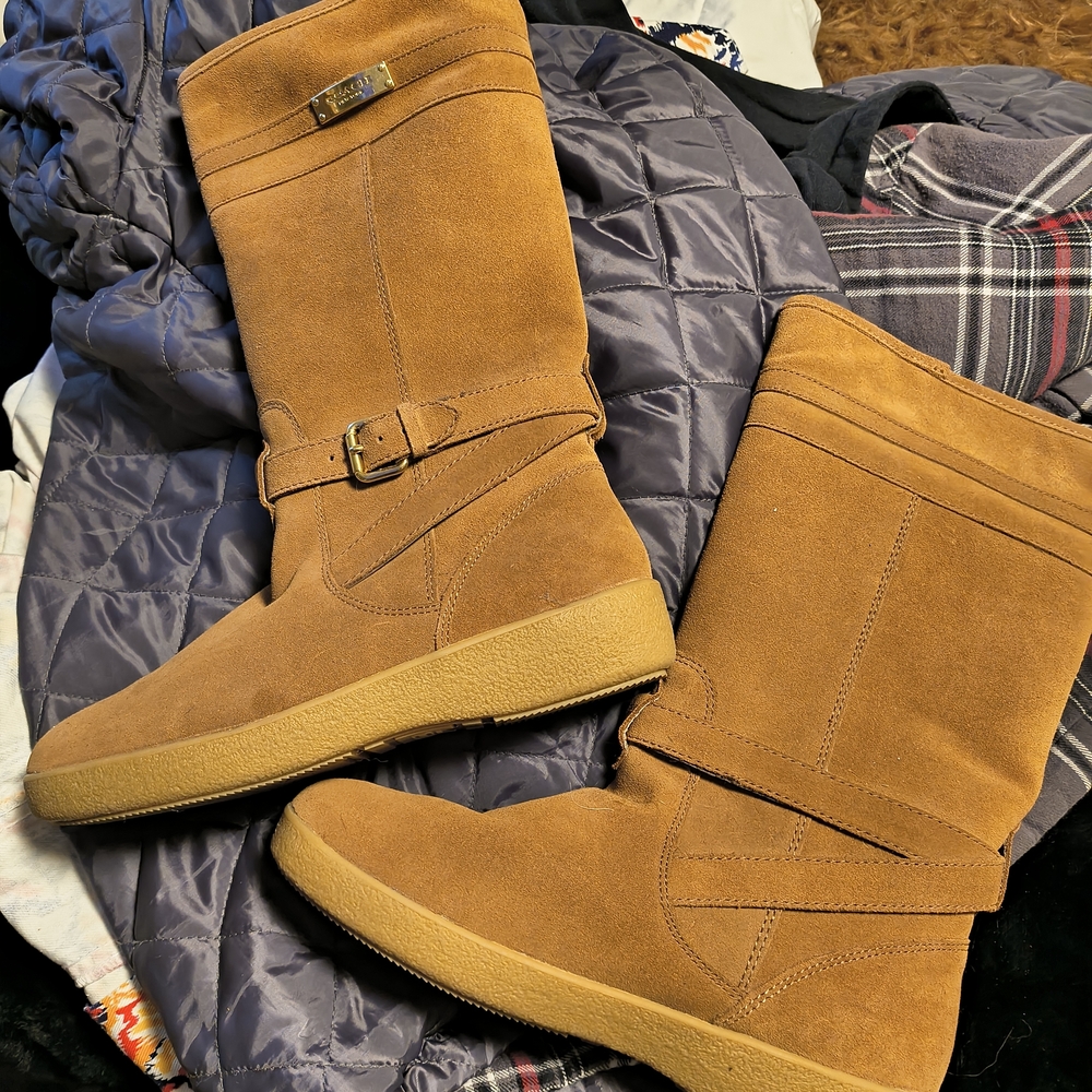 Coach Tan Suede Winter Boots - Picture 4 of 4